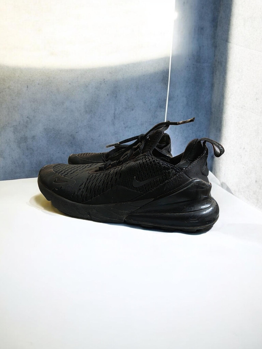 Nike AIR 270 All-Black Athletic Sneakers